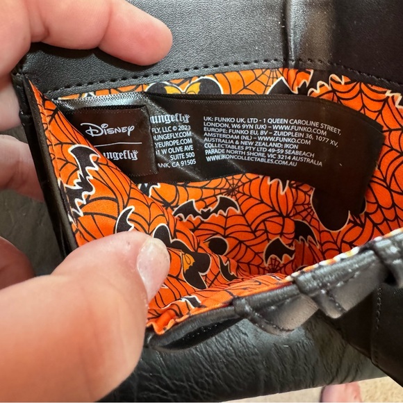 Minnie Mouse Halloween Sequin Flap Wallet - Picture 5 of 5